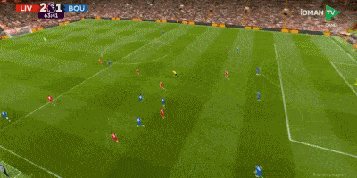 橄榄球赛场再起风云：闽南青龙队爆冷东海火狐队，新援首秀制胜韧性比赛的样板的简单介绍-平博娱乐